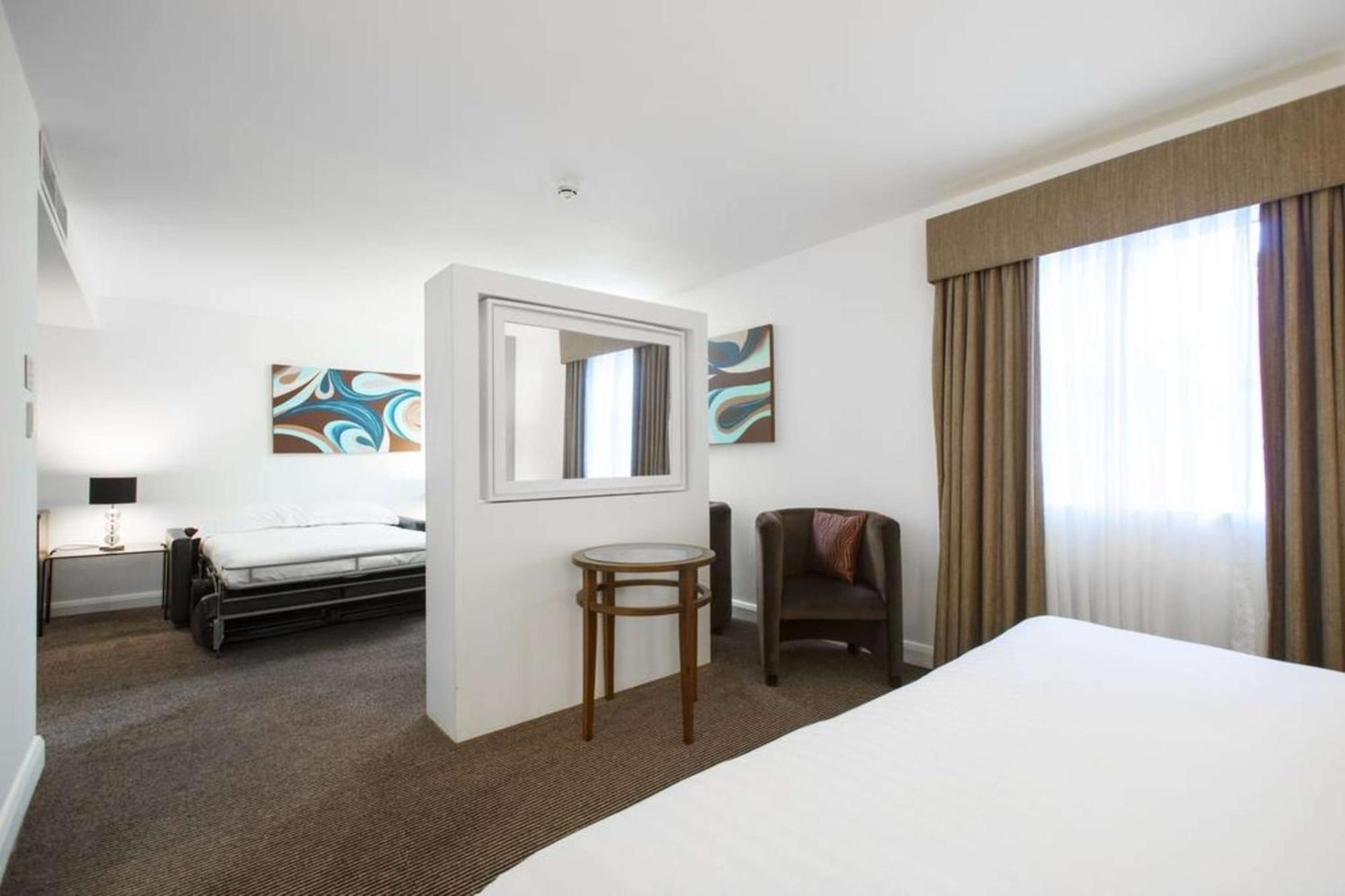 Doubletree By Hilton Chester Eksteriør bilde